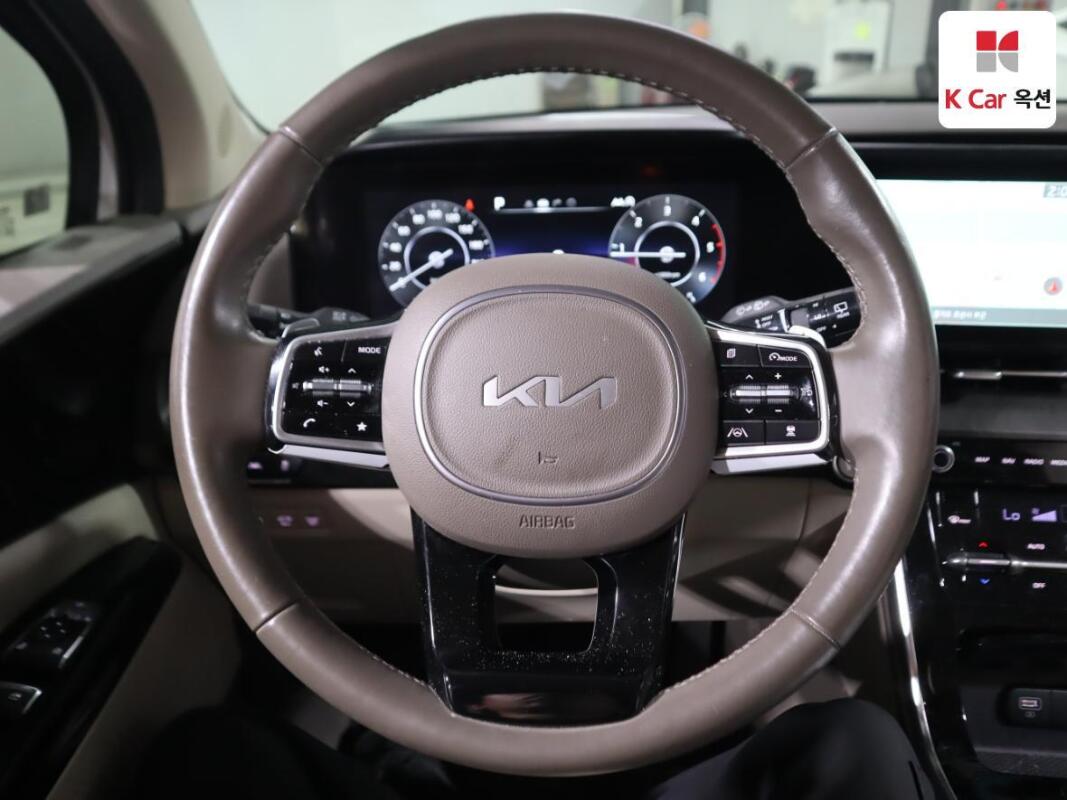 Kia Carnival (2022)