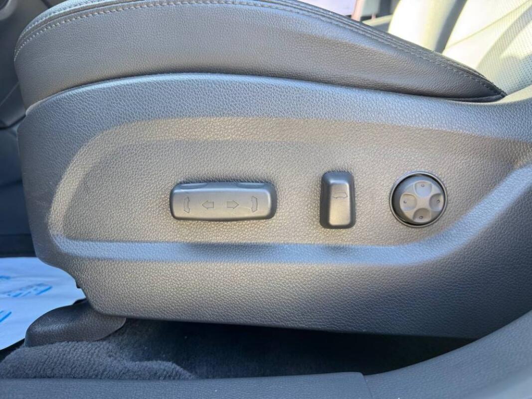 Hyundai SantaFe (2017) Hyundai SantaFe (2017)