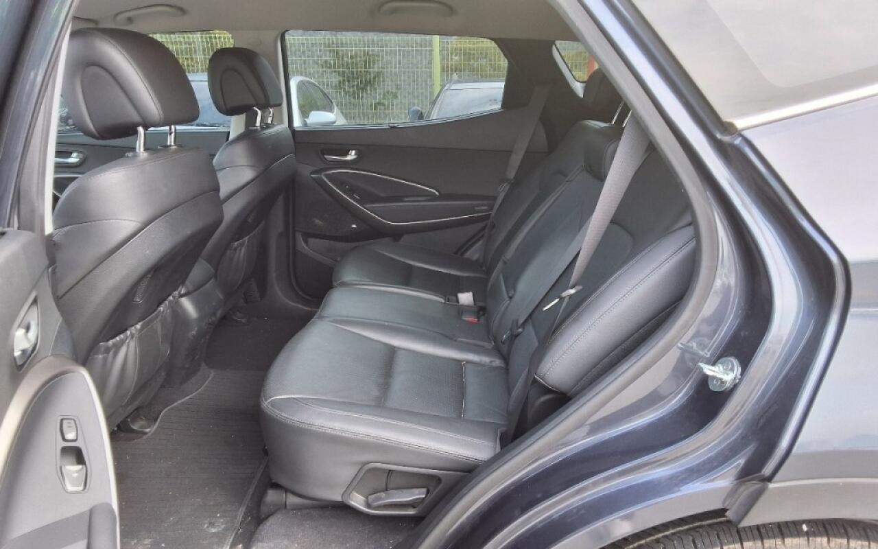 Hyundai SantaFe (2016)