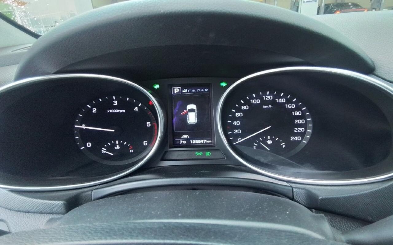 Hyundai SantaFe (2016)