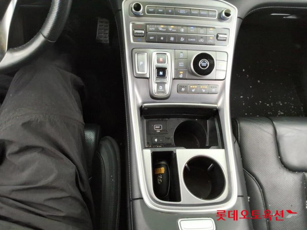 Hyundai SantaFe (2021)