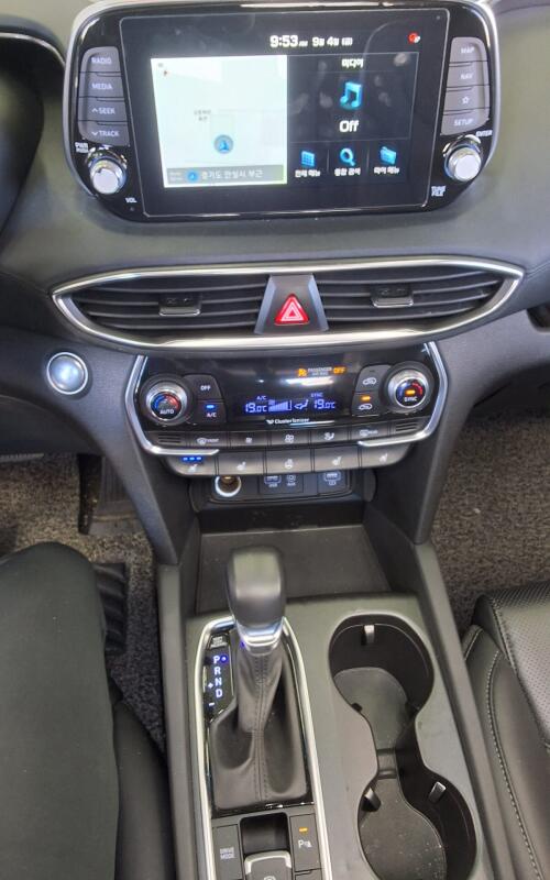 Hyundai Santa Fe (2019)