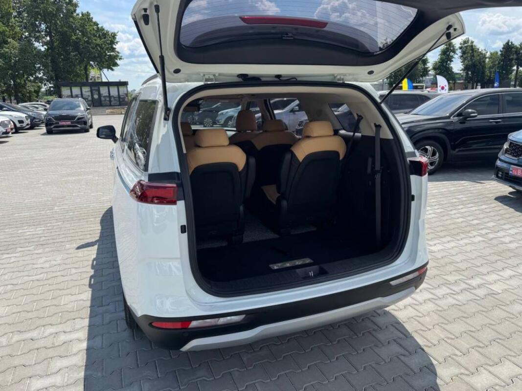 Kia Carnival (2021)