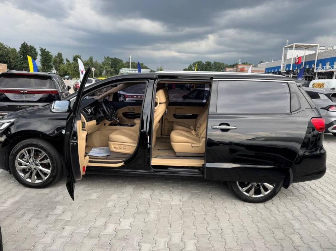 Kia Carnival (2018)