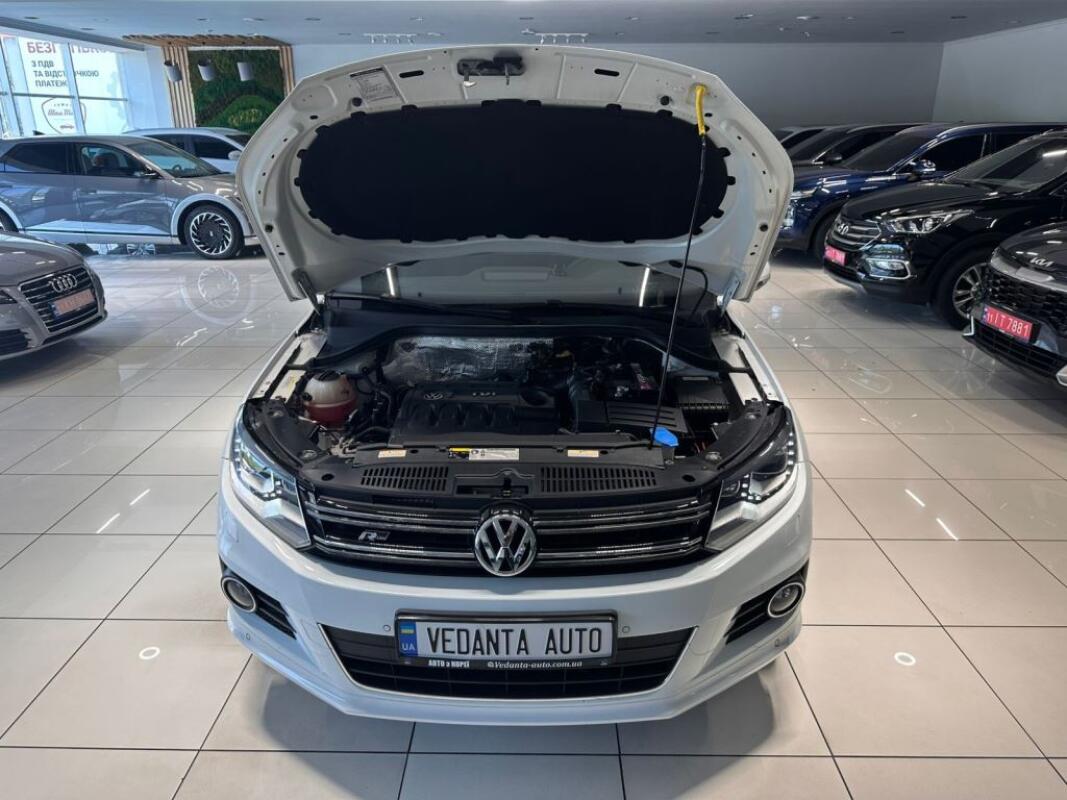 Volkswagen Tiguan (2015)