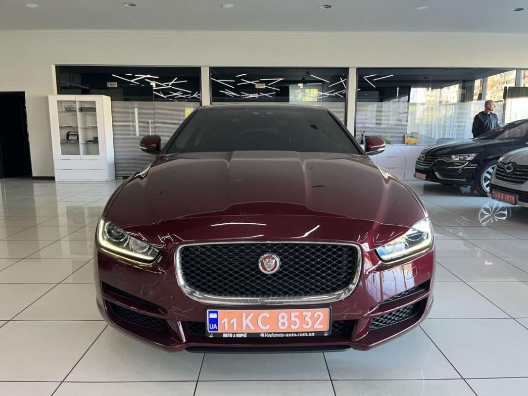 Jaguar XE (2016)