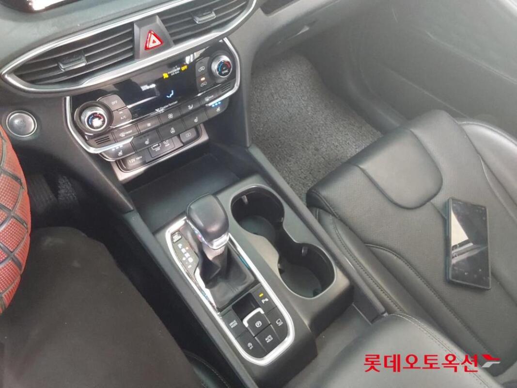 Hyundai SantaFe (2019)