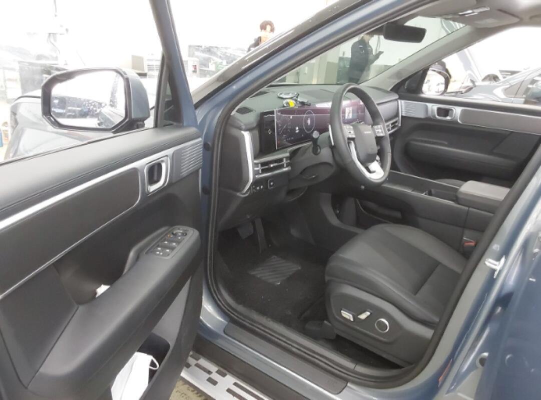 Hyundai SantaFe (2025)