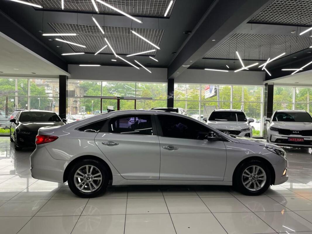 Hyundai Sonata (2016)
