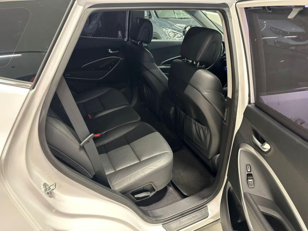 Hyundai SantaFe (2016)