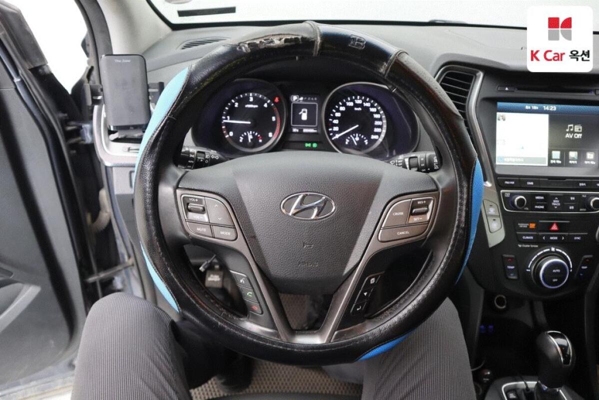 Hyundai SantaFe (2015)
