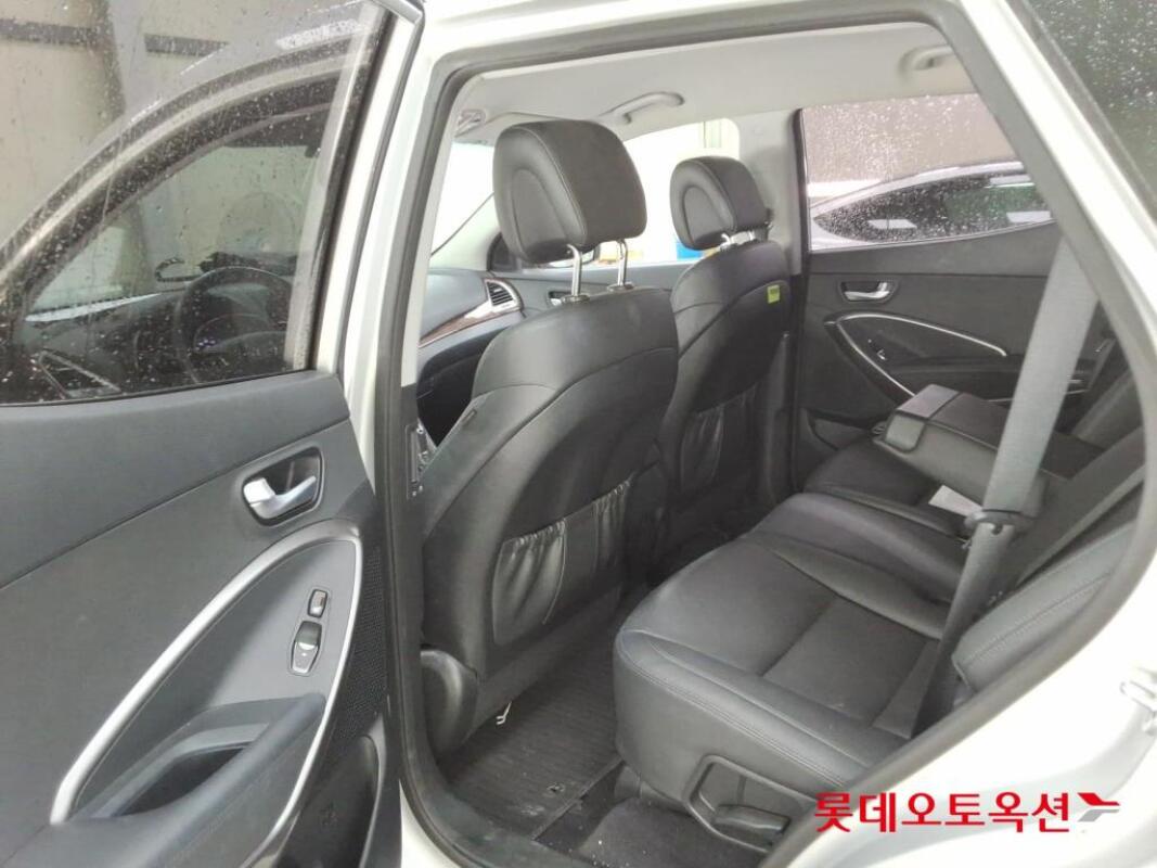 Hyundai SantaFe (2016)