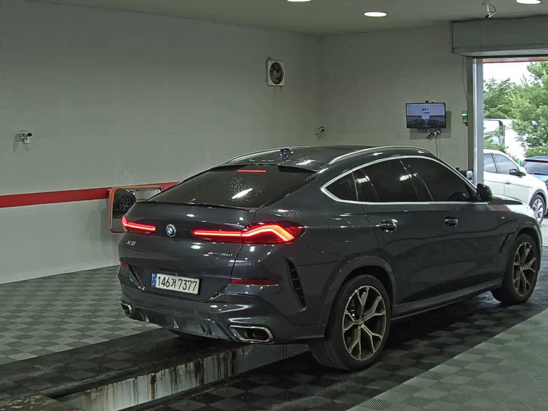 BMW X6 (2020)