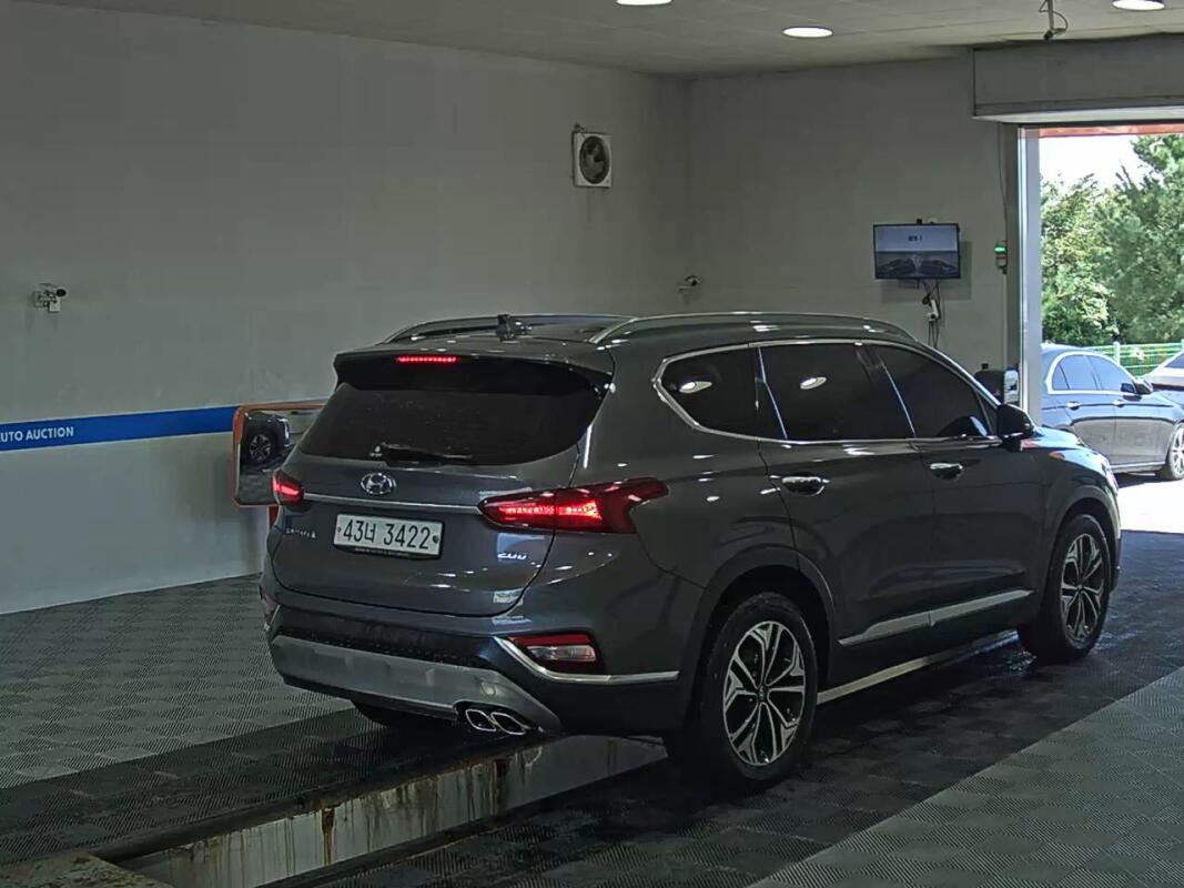 Hyundai Santa Fe (2019)