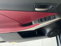 Lexus IS300 (2017)