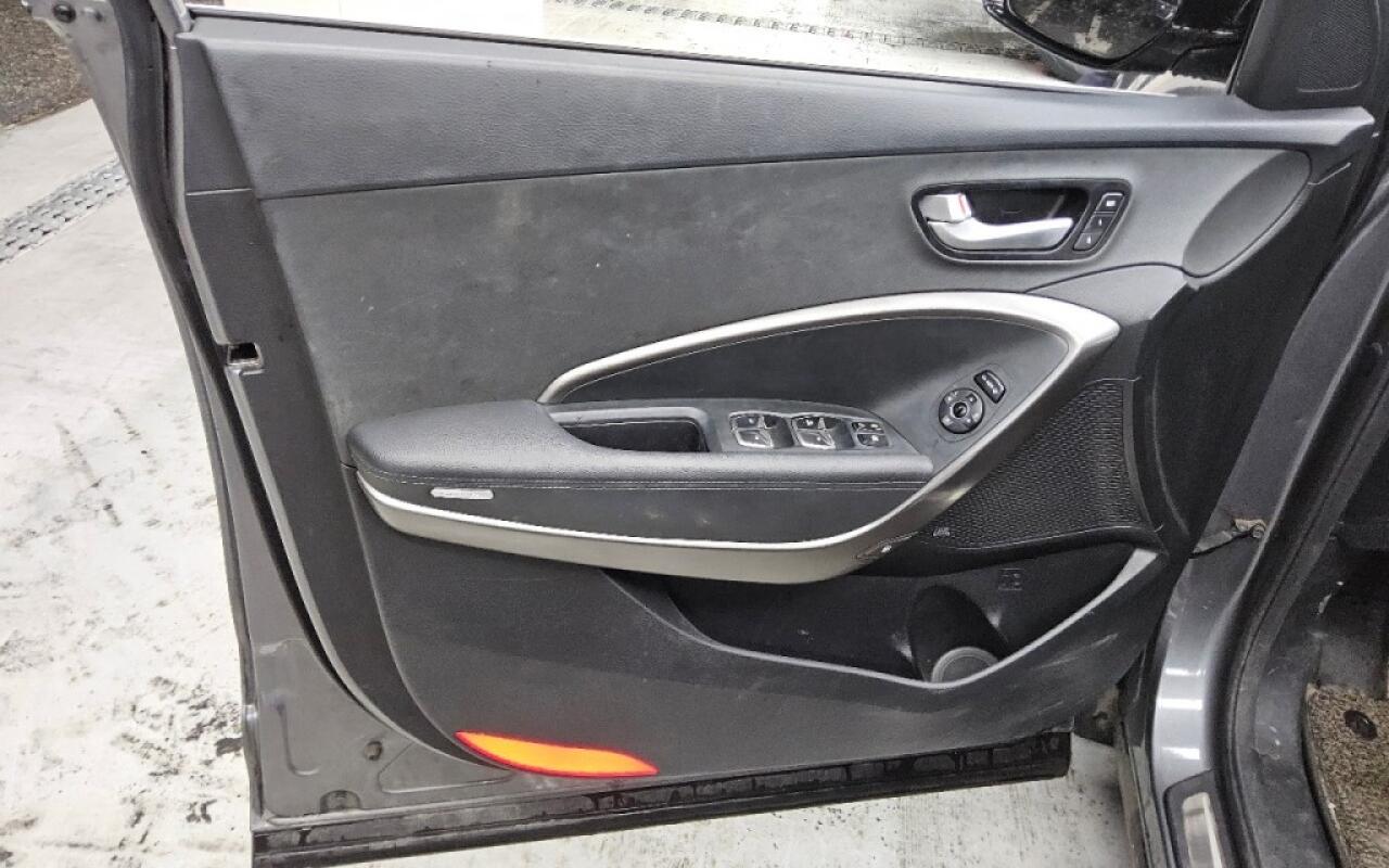 Hyundai SantaFe (2016)