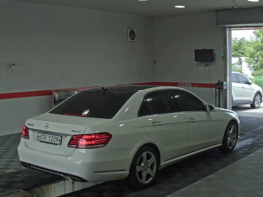 Mercedes E250 (2014)