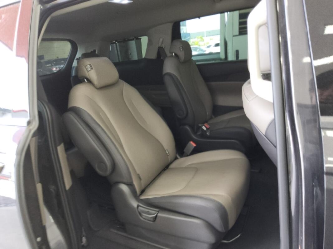 Kia Carnival (2024)