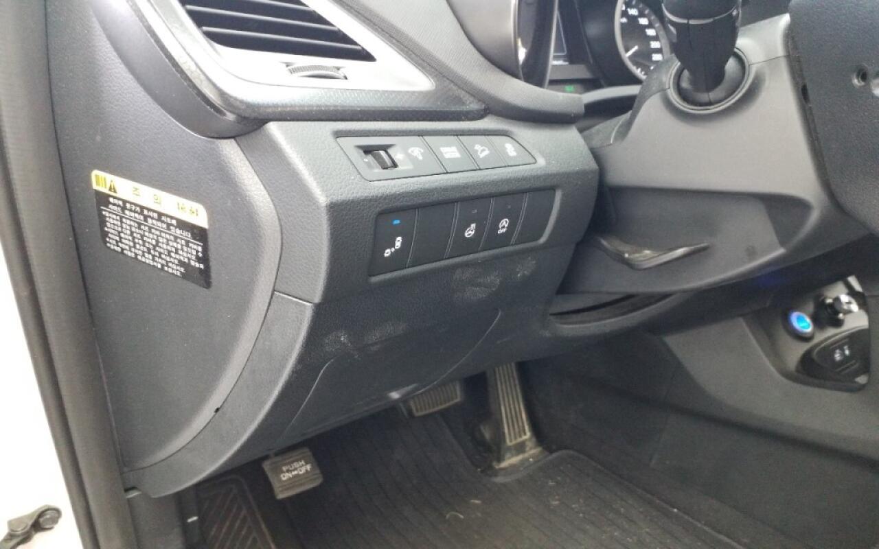Hyundai SantaFe (2016)