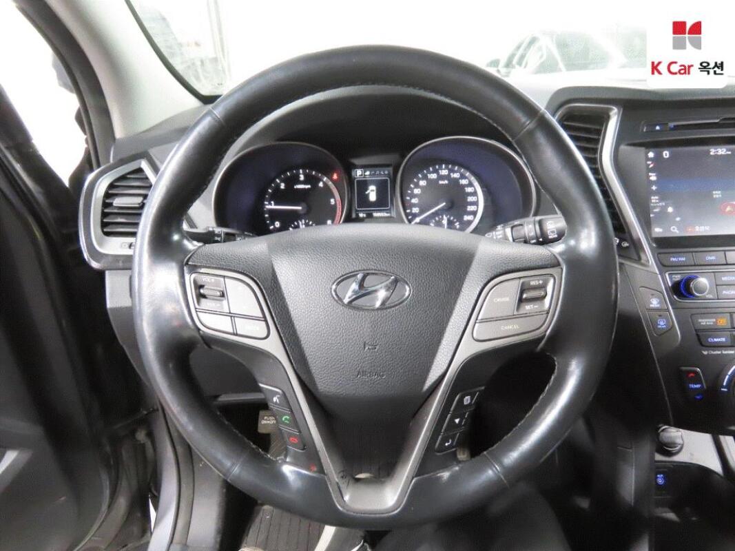 Hyundai SantaFe (2016)