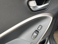 Hyundai SantaFe (2016)