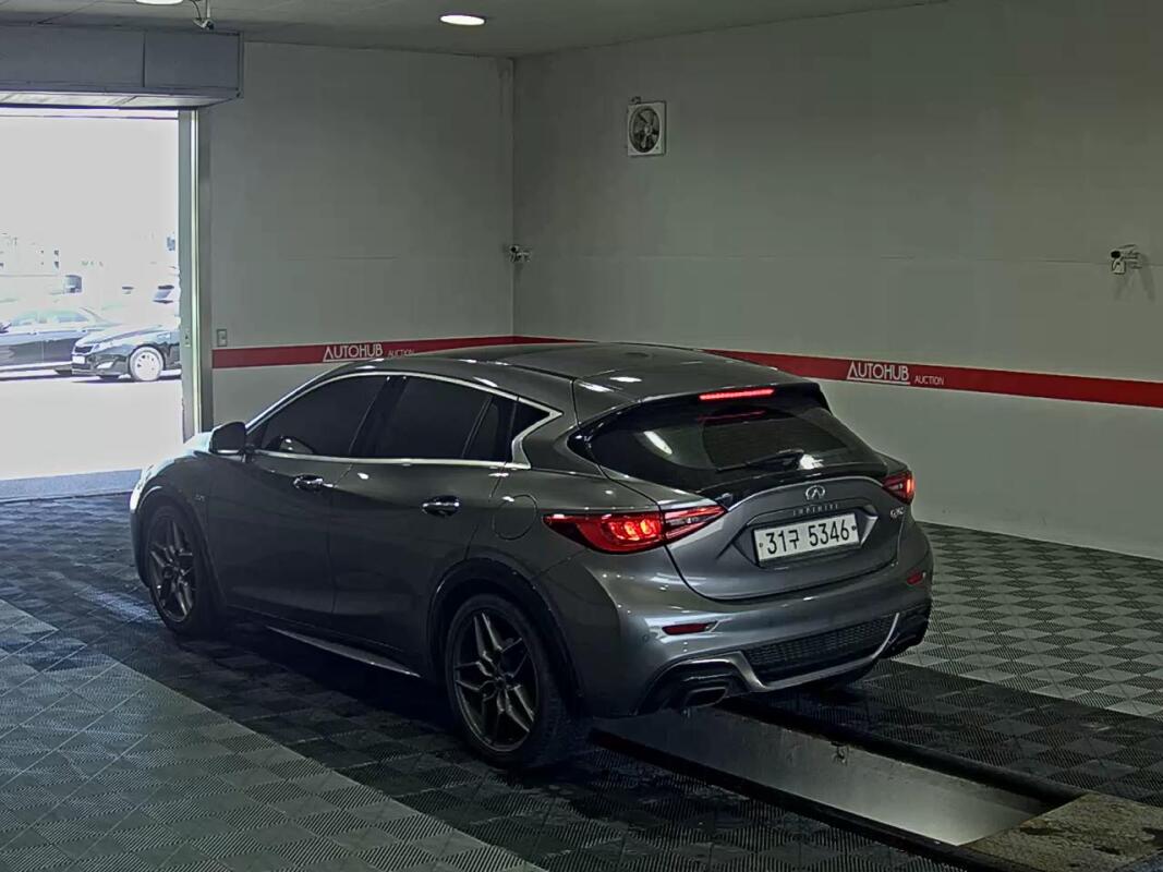 Infiniti Q30 (2017)