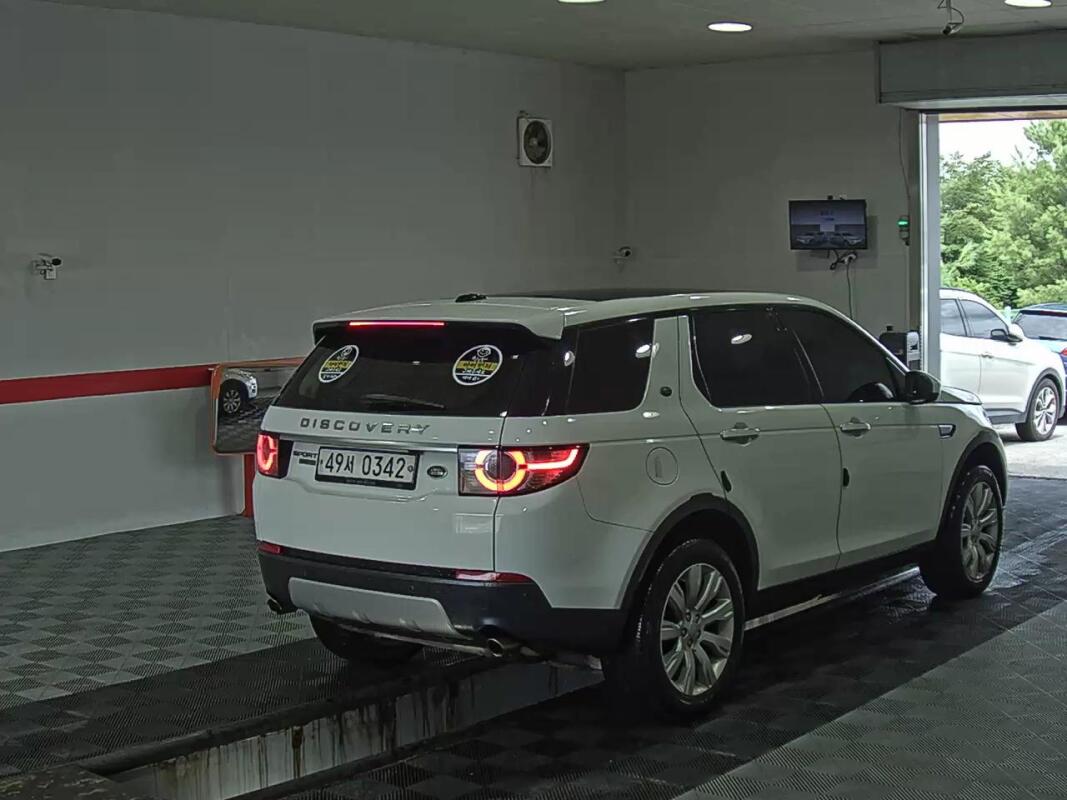 Land Rover Discovery Sport (2015)