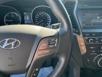 Hyundai SantaFe (2017) Hyundai SantaFe (2017)