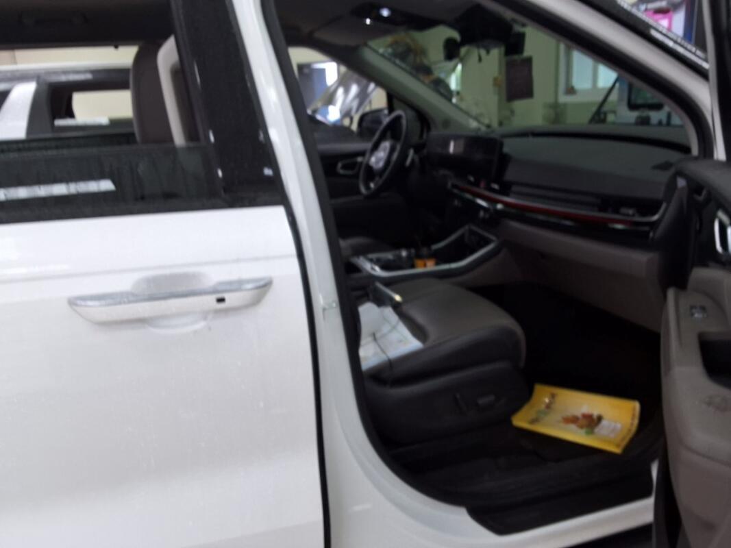 Kia Carnival (2024)