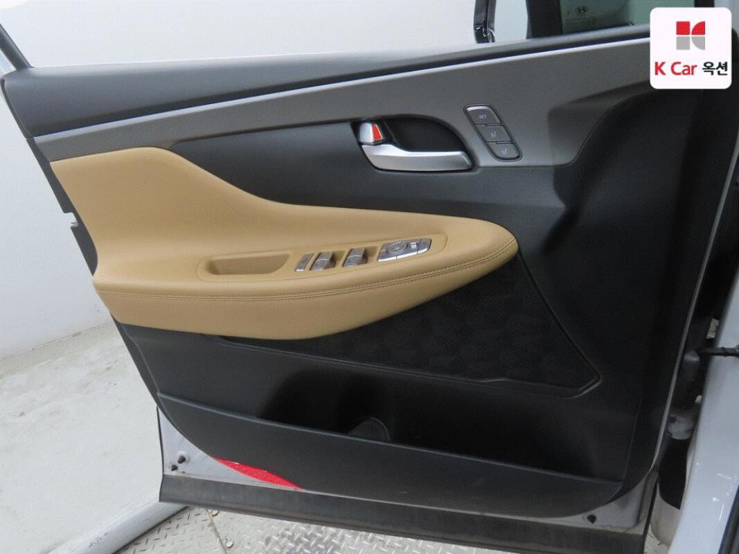 Hyundai SantaFe (2023)