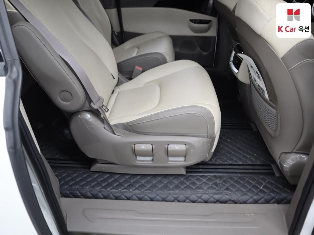 Kia Carnival (2022)
