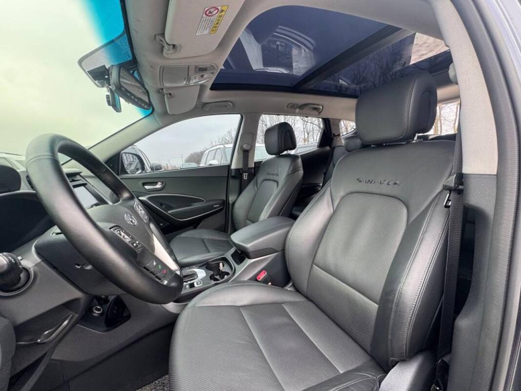 Hyundai SantaFe (2016)