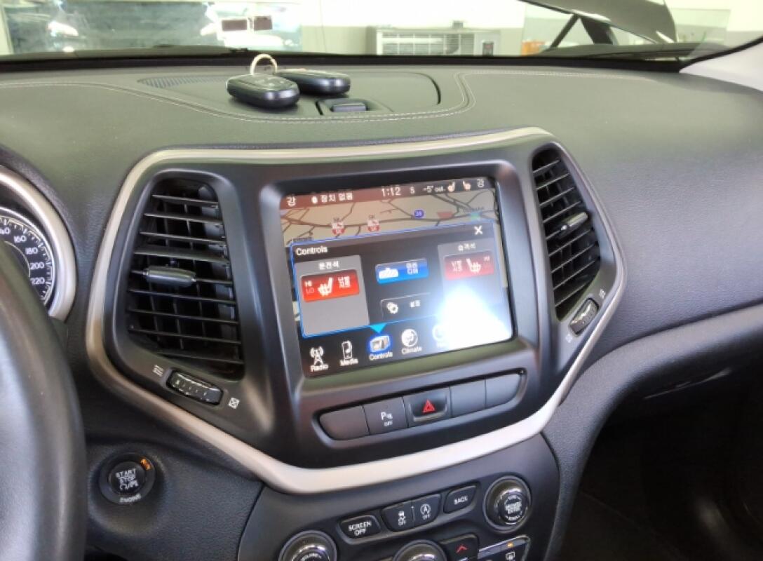 Jeep Cherokee (2015)