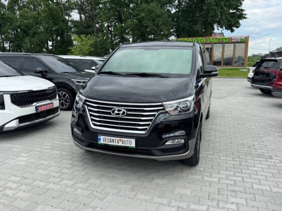 Hyundai Grand Starex (2020)