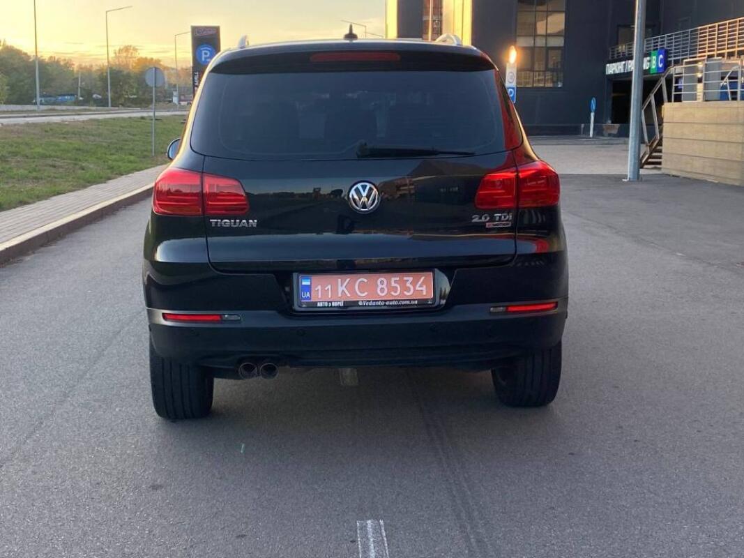 Volkswagen Tiguan (2015)