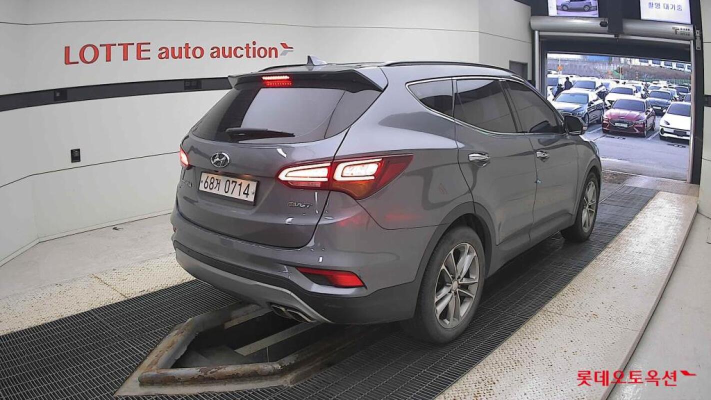 Hyundai SantaFe (2015)