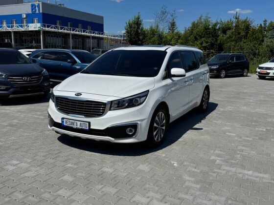 Kia Carnival (2014)
