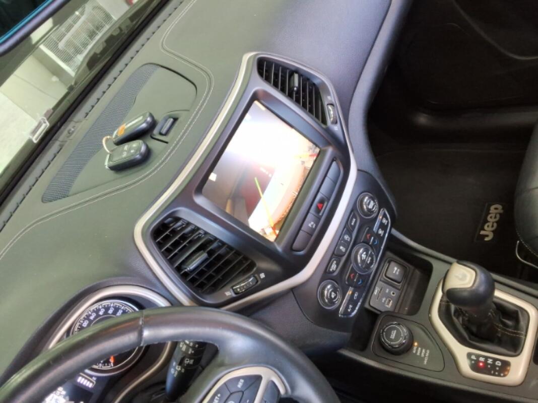 Jeep Cherokee (2015)