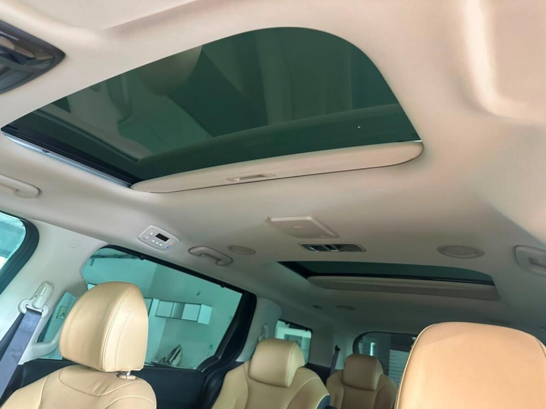 Kia Carnival (2023)