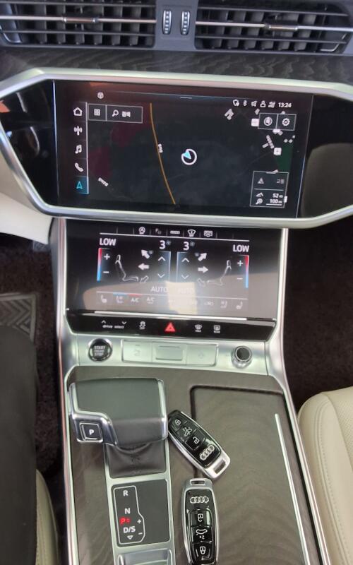 Audi	A6 (2023)