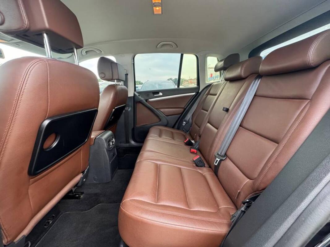 Volkswagen Tiguan (2015)
