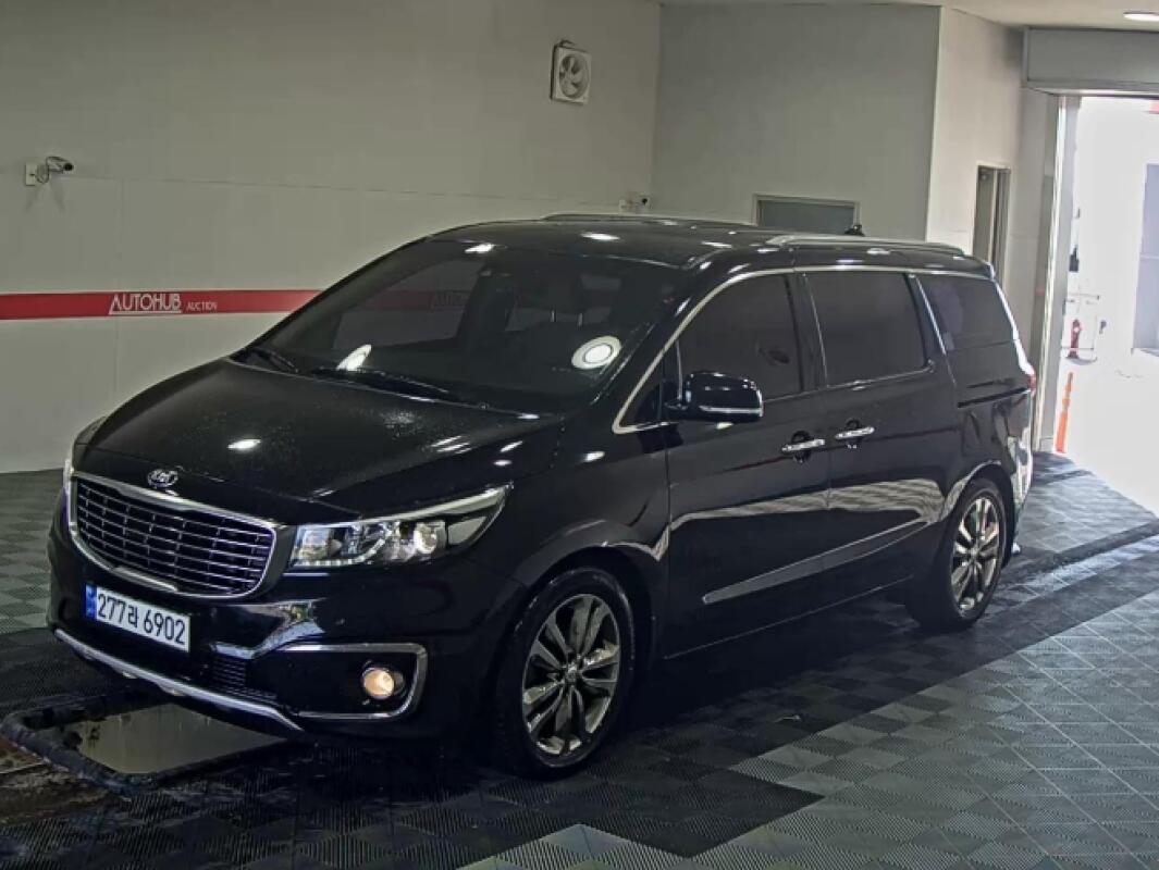 Kia Carnival (2017)