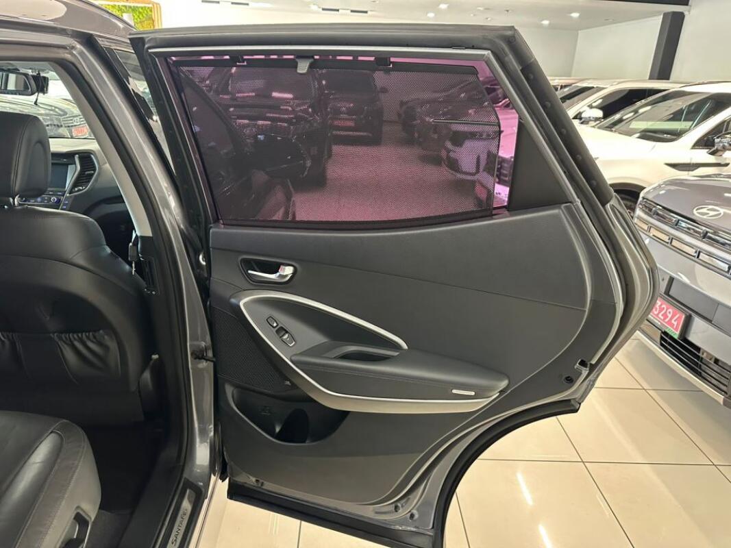 Hyundai SantaFe (2016)