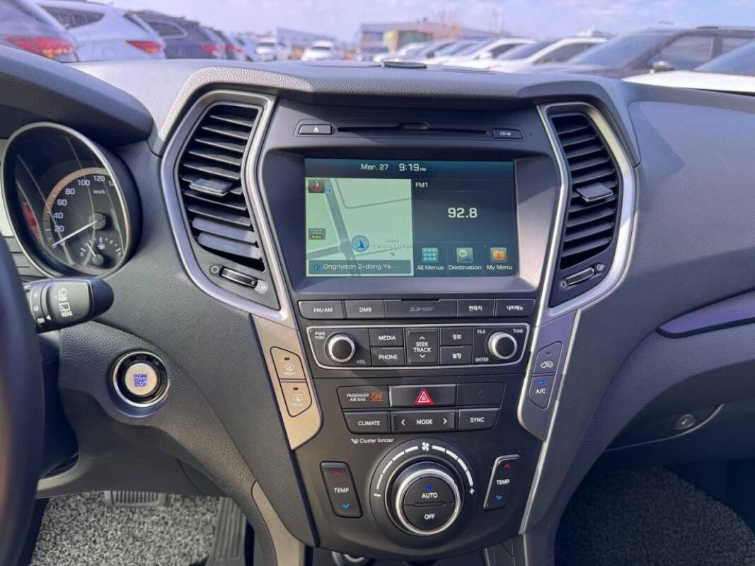 Hyundai SantaFe (2015)