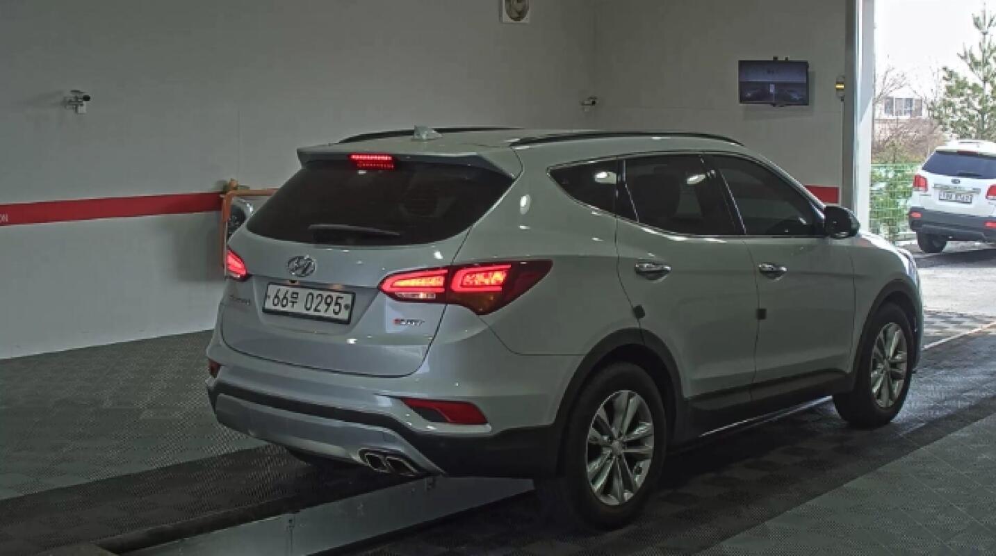Hyundai SantaFe (2015)