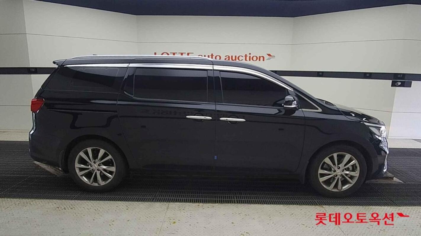 Kia Carnival (2018)