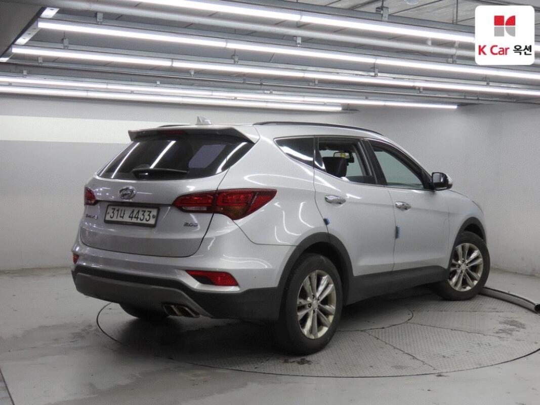Hyundai SantaFe (2017)