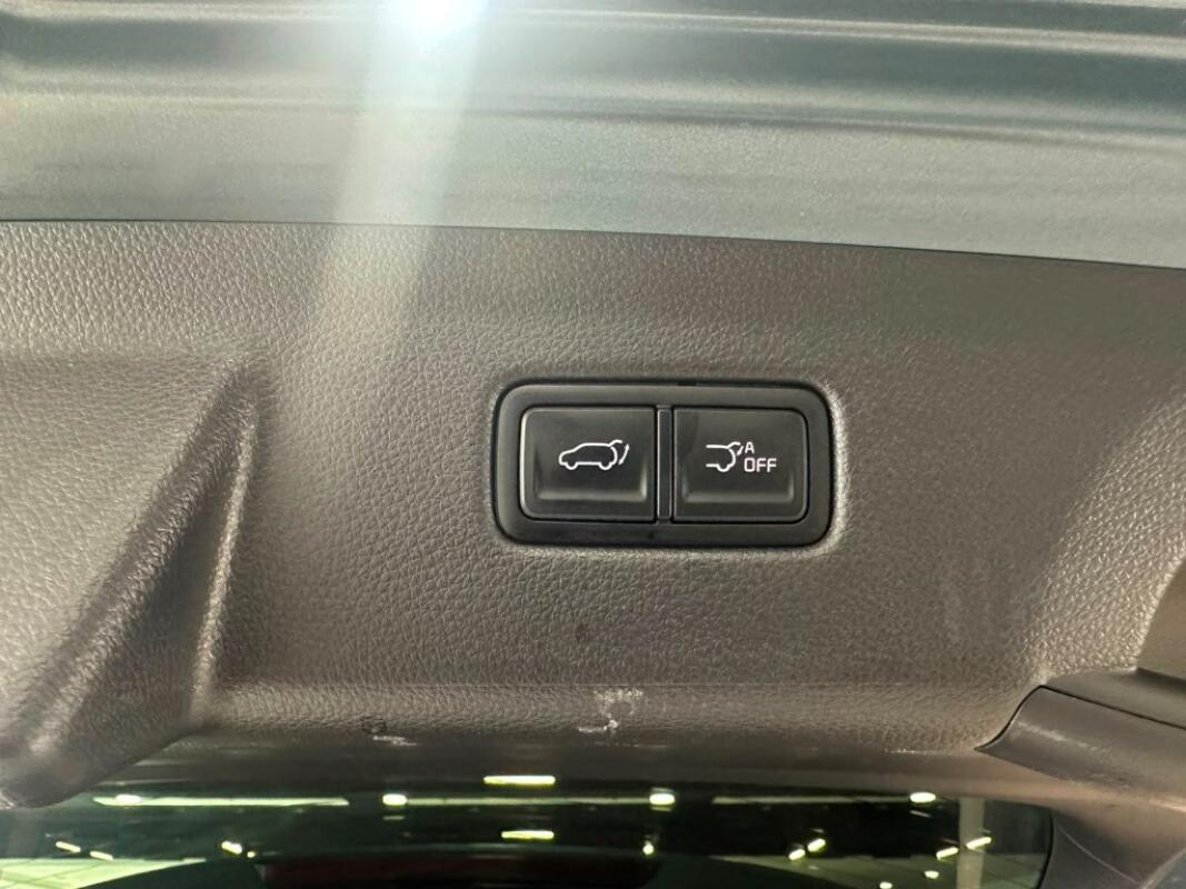 Kia Carnival (2023)