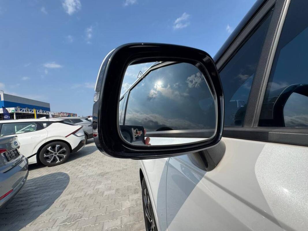 Kia Carnival (2021) Kia Carnival (2021)