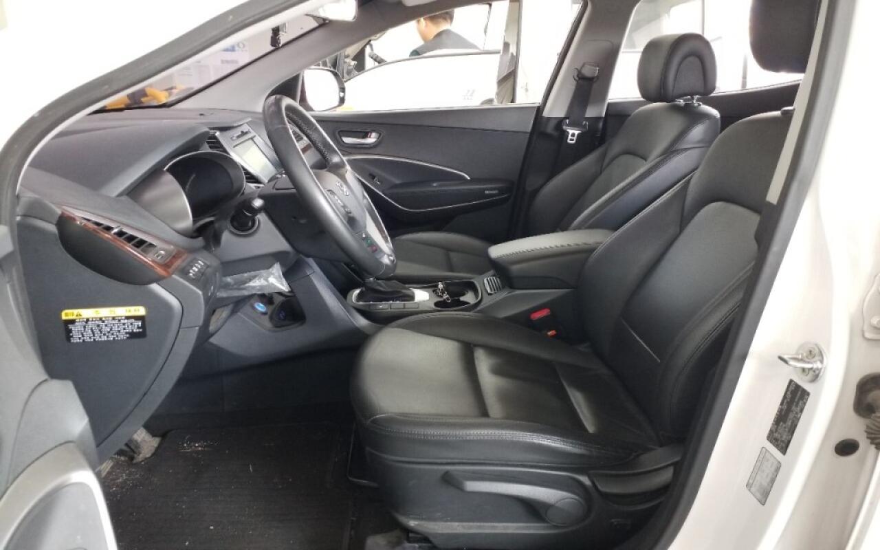 Hyundai SantaFe (2016)
